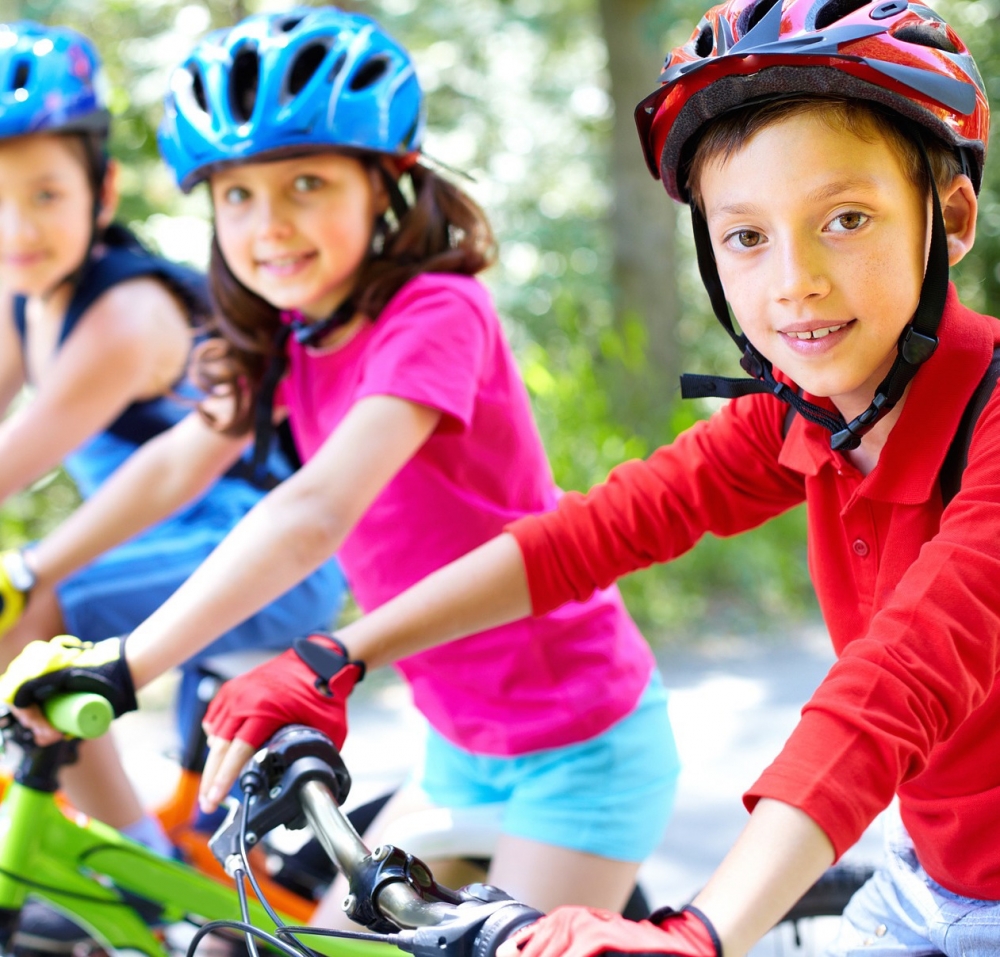 5 images à ne jamais reproduire à vélo avec vos enfants! - Ti